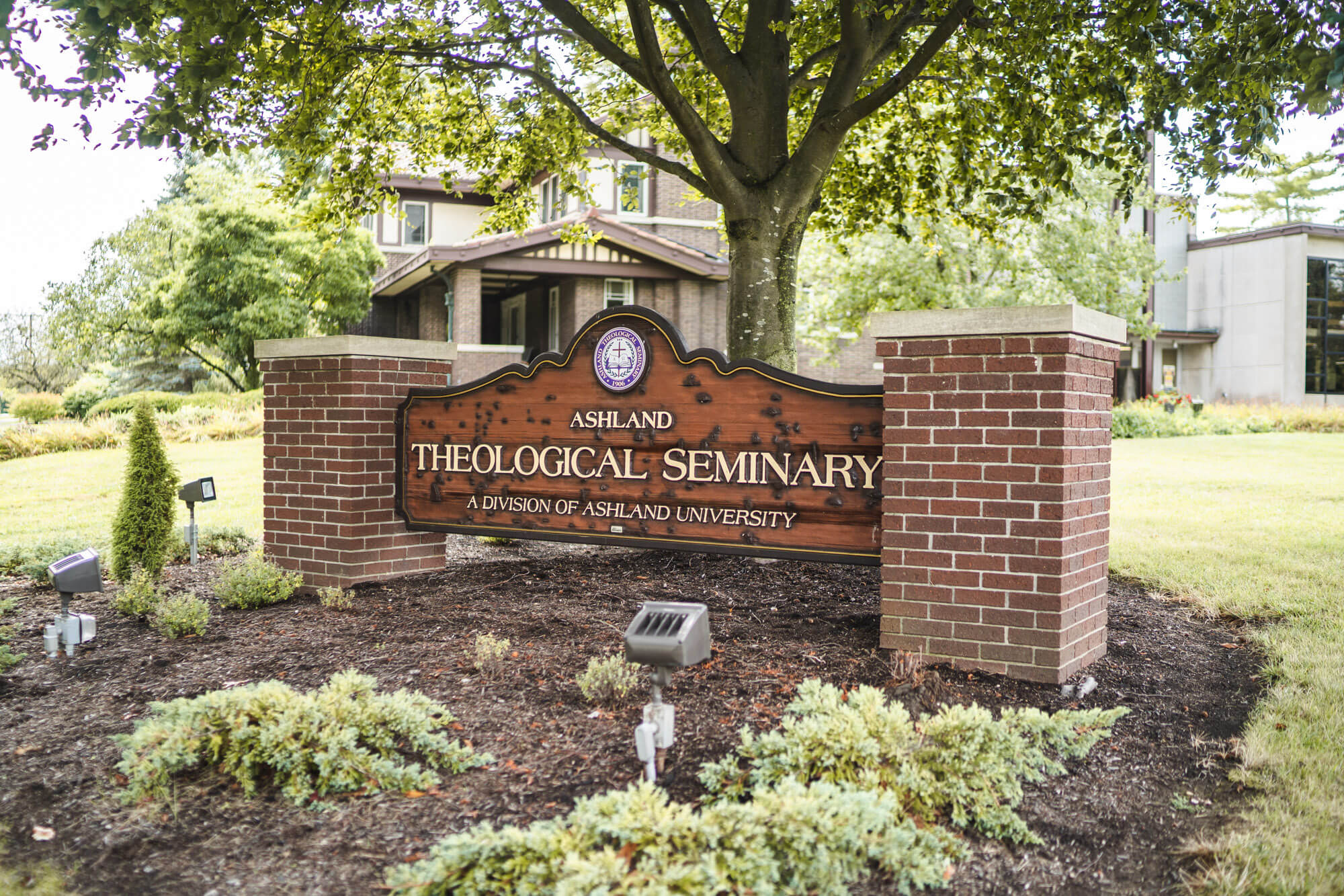 Ashland Theological Seminary outdoor sign