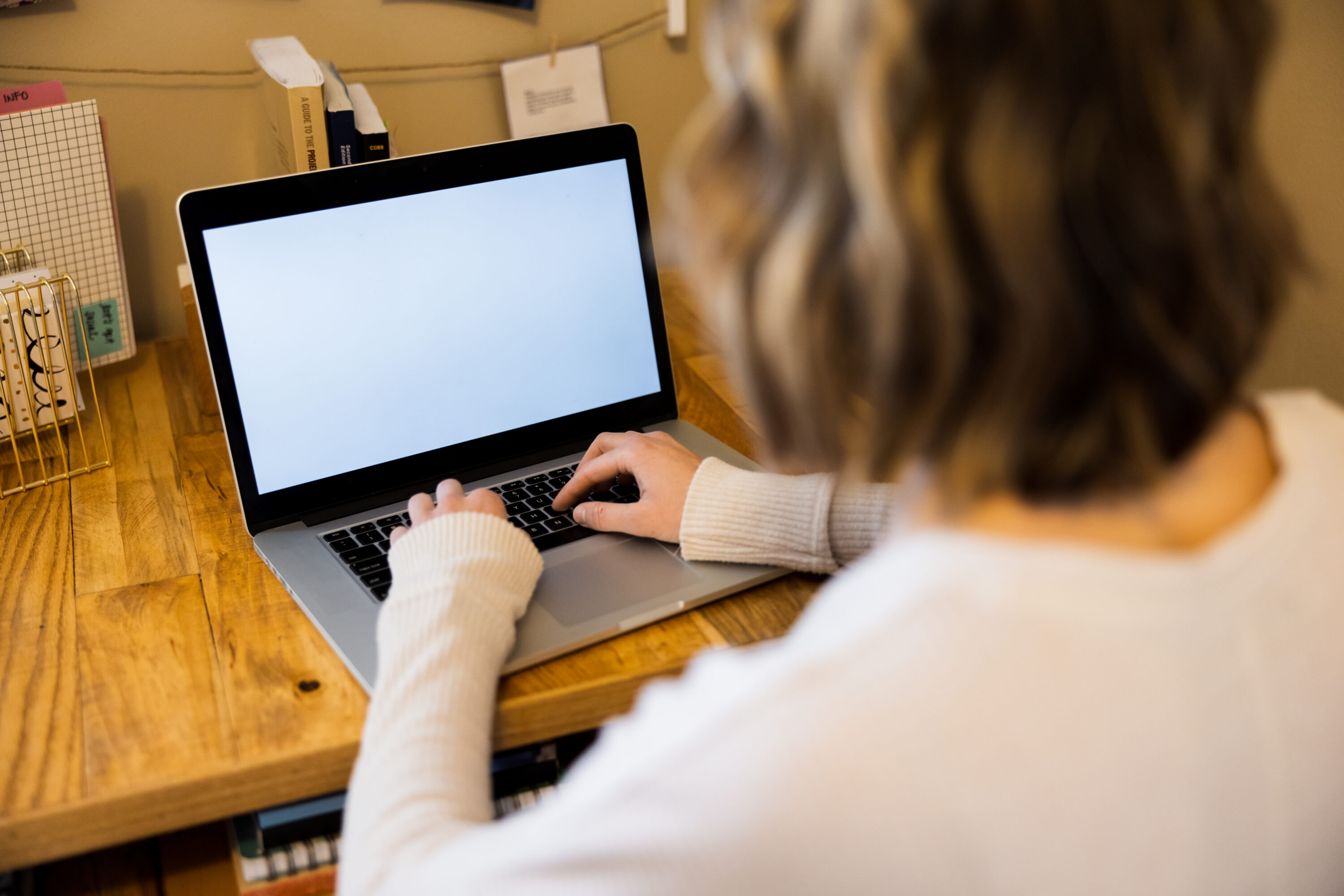 seminary student completes degree program online